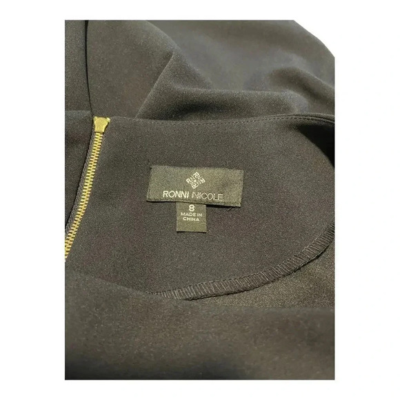 Ronni Nicole Women’s Size 8 Navy Round Neck Rivot Detail Dress - Picture 4 of 4